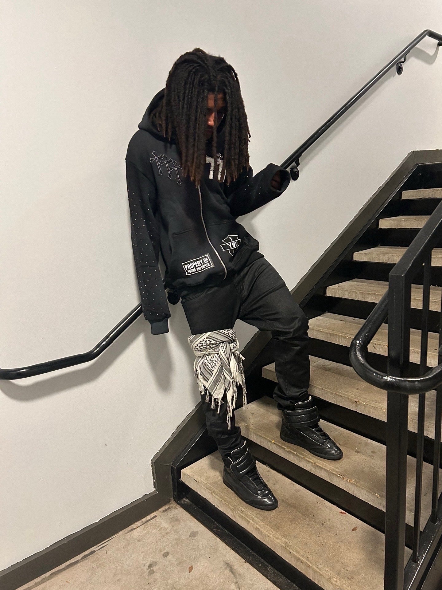 YND HOODIE